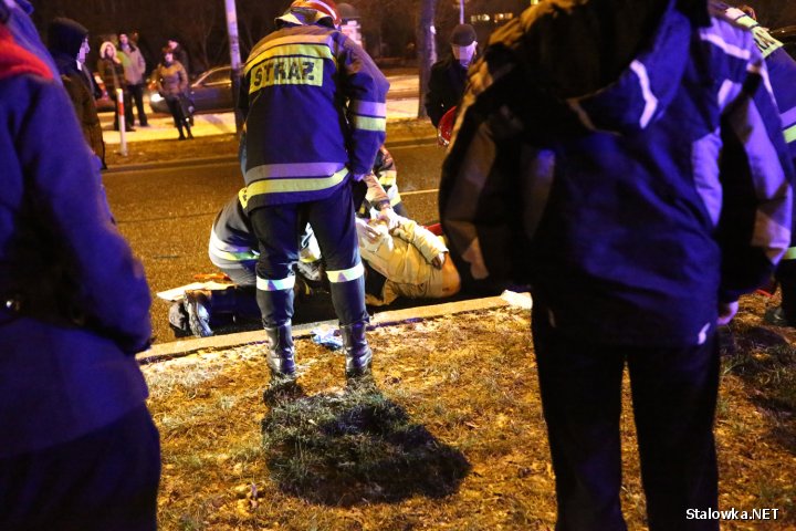Do potrącenia doszło na przejściu dla pieszych przy straży pożarnej na Alejach Jana Pawła II.