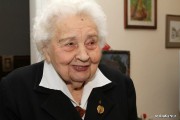 Honorowym obywatelem miasta Stalowa Wola została Maria Mirecka - Loryś, wielka patriotka zasłużona dla Polski. 7 lutego 2016 roku kończy 100 lat.