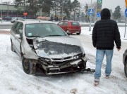 Nikt z uczestników nie odniósł obrażeń. Wezwana policja ukarała kierowcę fiata mandatem karnym w wysokości 250 złotych.