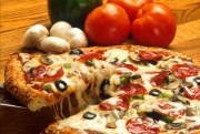 Międzynarodowy Dzień Pizzy to okazja dla smakoszy aby się w niej rozsmakować, zaś dla pizzerii aby przygotować ofertę specjalną.