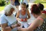 Stalowa Wola dołączyła do akcji Ośmiorniczki dla wcześniaków. Przedsięwzięcie promowały w sobotę, 18 czerwca 2016 roku w parku miejskim wolontariuszki.