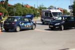 Na miejscu zdarzenia pracują policjanci ze stalowowolskiej drogówki, którzy szczegółowo wyjaśniają okoliczności.
