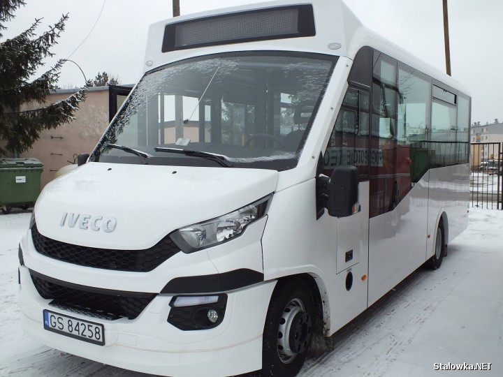 Od kilku dni stalowowolskie ulice przemierza niskopodłogowy minibus Stratos LF38 na podwoziu Iveco Daily. Pojazd będzie testowany przez pasażerów miejskiej komunikacji samochodowej do 14 lutego.
