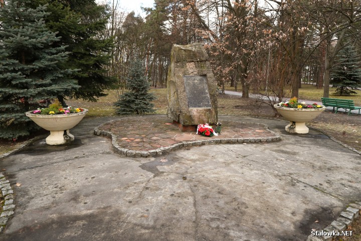 Pomnik kpt. Kazimierza Pilata w Parku Miejskim w Stalowej Woli.