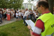 W PSP nr 7 rodzice w obronie dotychczasowego dyrektora Janusza Bisa nie tylko pojawili się na sesji Rady Miejskiej ale i urządzili w dzień zakończenia roku szkolnego gwizdkowy protest. 