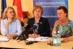 Europosłanka Elżbieta Łukacijewska oraz działacze Platformy Obywatelskiej spotkali się z dziennikarzami na konferencji prasowej aby odnieść się do rządów Prawa i Sprawiedliwości. Mówiono między innymi o infrastrukturze drogowej, sieci szpitali, nie zabrakło również spraw lokalnych.