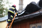 Dziesięć godzin trwało usuwanie szkód po burzy jaka przeszła w niedzielę nad powiatem stalowowolskim.