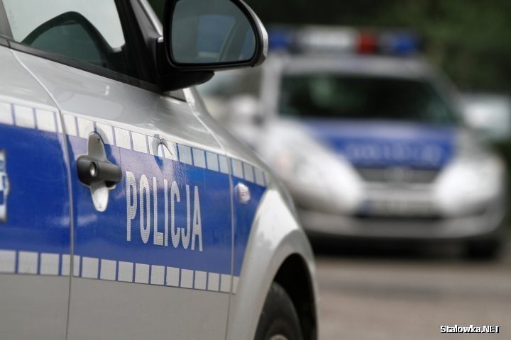 W wyniku starć trzech kibiców odniosło niegroźne obrażenia.