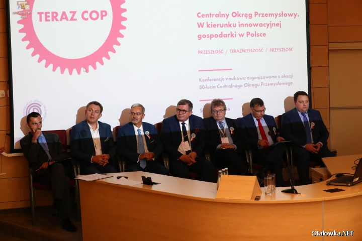Konferencja naukowa pod tytułem Centralny Okręg Przemysłowy. W kierunku innowacyjnej gospodarki w Polsce.