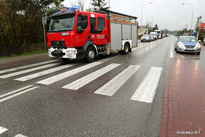 Do wypadku doszło na ulicy Energetyków w ciągu Drogi Krajowej nr 77 na pograniczu Stalowej Woli i Niska.