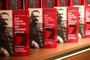 W Bibliotece Międzyuczelnianej odbyła się promocja książki Mariana Marka Drozdowskiego poświęcona Józefowi Piłsudskiemu. Publikacja ukazała się dzięki wsparciu gminy Stalowa Wola.