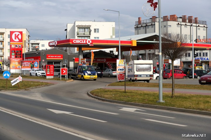 Po wielu latach obecności marki Statoil w Stalowej Woli, wraz z dniem 1 lutego przestaje istnieć. Zastąpi ją Circle K, międzynarodowa sieć obecna w ponad 20 krajach na całym świecie.