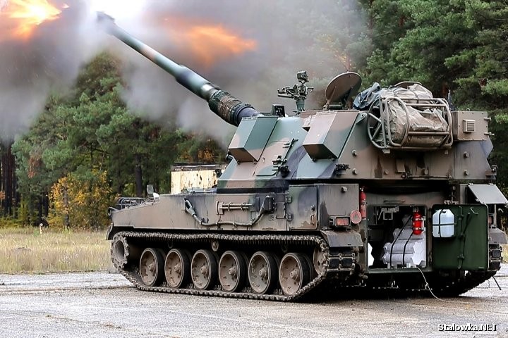 Armato-haubica 155-mm KRAB wyprodukowany w Hucie Stalowa Wola S.A.