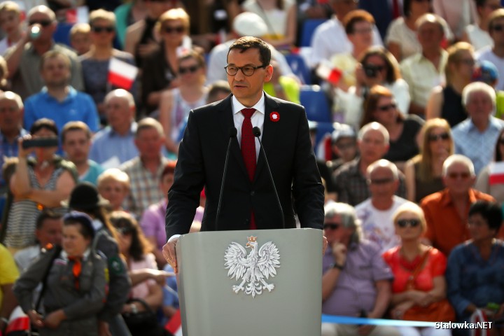 Premier Mateusz Morawiecki na święcie flagi w Stalowej Woli.