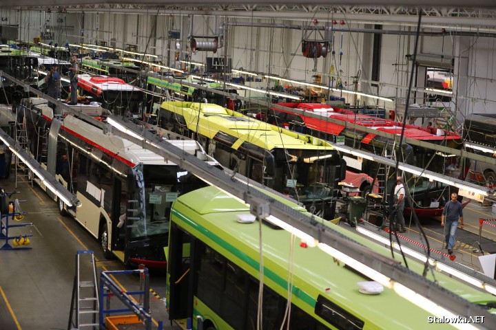Fabryka Solaris produkująca autobusy dla mieszkańców Stalowej Woli.