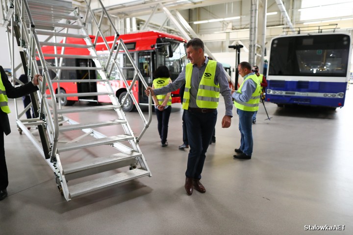 Fabryka Solaris produkująca autobusy dla mieszkańców Stalowej Woli.