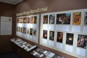 Pełna i unikalna kolekcja obrazków wydawanych z okazji świąt Bożego Narodzenia i Wielkanocy w okresie pontyfikatu św. Jana Pawła II została wyeksponowana w sali Muzeum Jana Pawła II w Stalowej Woli.