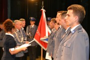 W tym roku ponad 70 policjantów ze stalowowolskiej Komendy Powiatowej Policji otrzymało awanse na wyższy stopień, 2 funkcjonariuszy zostało odznaczonych Srebrnym Medalem Zasługi za Długoletnią Służbę, a 4 otrzymało odznaki Zasłużony policjant.
