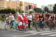 Rajd Honoru przejechał ulicami Stalowej Woli z okazji rocznicy wybuchu Powstania Warszawskiego.