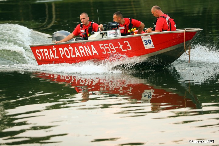 W trakcie działań zbadano dno sonarem z łodzi OSP Stalowa Wola. Następnie płetwonurkowie z Przemyśla zeszli pod wodę.