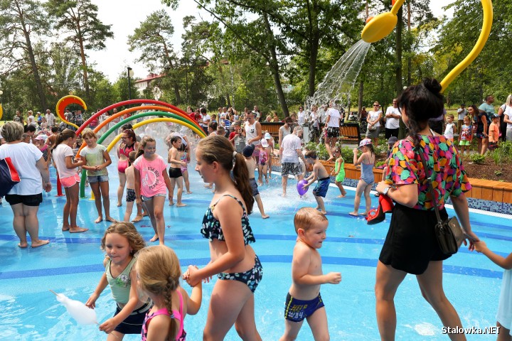 Stalowa Wola: otwarcie wodnego placu zabaw w Parku Miejskim.