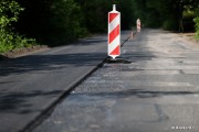 W czerwcu ulica Leśna przeszła remont polegający na położeniu asfaltowej nakładki.