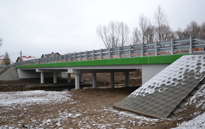 Zakończyła się przebudowa mostu na rzece Bukowa w ciągu drogi powiatowej nr 1019R Zarzecze-Rzeczyca Długa w Jastkowicach w gminie Pysznica. 