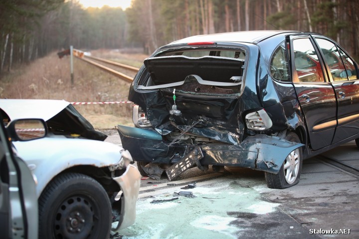 38-letni kierowca, który 17 lutego 2019 roku spowodował wypadek na przejeździe kolejowym w Zaklikowie usłyszał prokuratorskie zarzuty. W chwili kierowania pojazdem miał około 3 promili alkoholu.