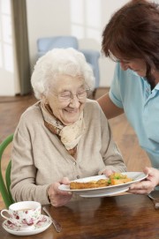 Promedica24 zatrudnia opiekunki seniorów w Niemczech, Anglii i Polsce, już ponad 34 tysiące osób wyjechało do pracy za jej pośrednictwem. 