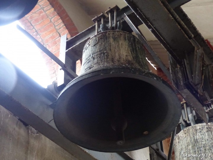Około osiemdziesiąt tysięcy złotych będzie kosztowała modernizacja dzwonów na dzwonnicy kościoła Trójcy Przenajświętszej w Stalowej Woli.