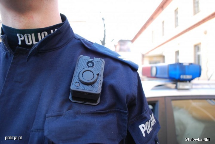 W połowie lutego 2019 roku na wyposażenie policjantów z Komendy Miejskiej w Rzeszowie trafiło 100 osobistych kamer. Miniaturowe urządzenia audio-wizualne są przypinane do ich umundurowania.