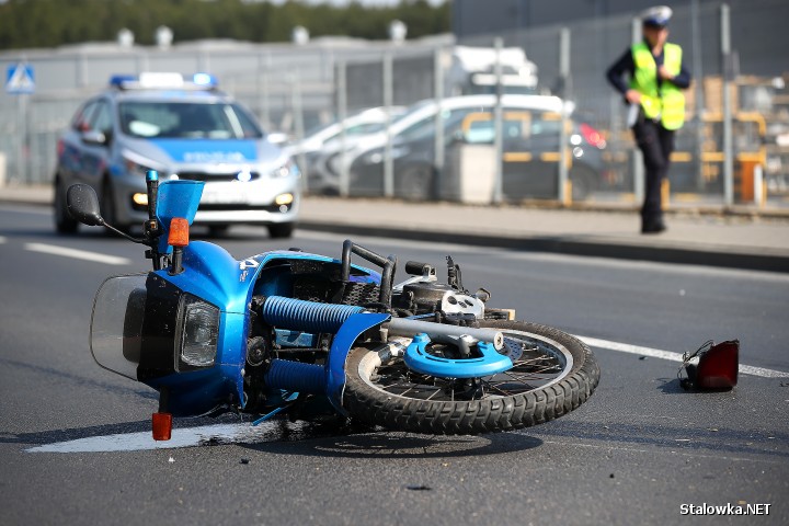 Do wypadku z udziałem motocyklisty doszło na ulicy Przyszowskiej w Stalowej Woli.