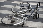 Na ulicy KEN doszło do poważnego potrącenia rowerzysty.