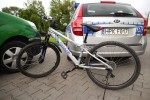 Do kolizji doszło na ulicy Rozwadowskiej w Stalowej Woli. 11-letni rowerzysta uderzył w samochód.
