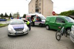 Do kolizji doszło na ulicy Rozwadowskiej w Stalowej Woli. 11-letni rowerzysta uderzył w samochód.