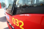 Na ulicy Przemysłowej w Stalowej Woli autobus miejski zderzył się z samochodem osobowym.