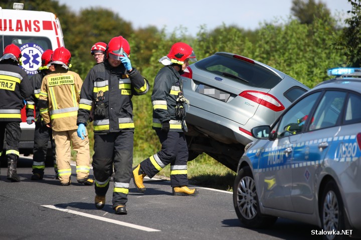 Do wypadku doszło w Rzeczycy Długiej. Dwie osoby zostały ranne.