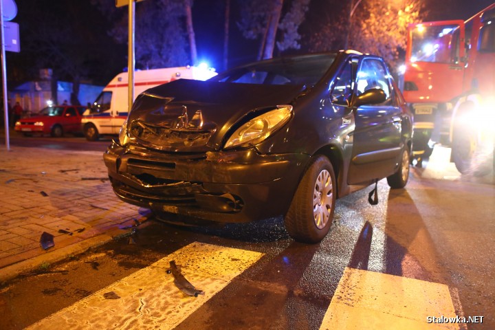 Do wypadku doszło na ulicy Skoczyńskiego w Stalowej Woli. W jednym z aut jechała dwójka dzieci.