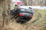 Do groźnego wypadku doszło w Jamnicy. Pojazdy zderzyły się czołowo.