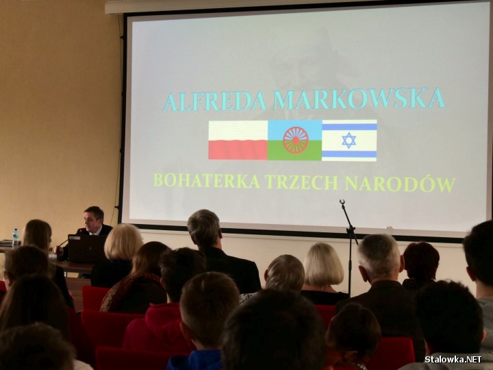 Jednym z punktów obchodów były prelekcje w Miejskiej Bibliotece Publicznej poświęcone Bohaterce trzech narodów - Alfredzie Markowskiej i Holokaustowi w literaturze. 