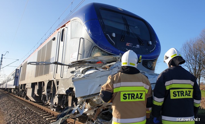 Do groźnego wypadku doszło na przejeździe kolejowym w Antoniówce (gmina Zaklików).