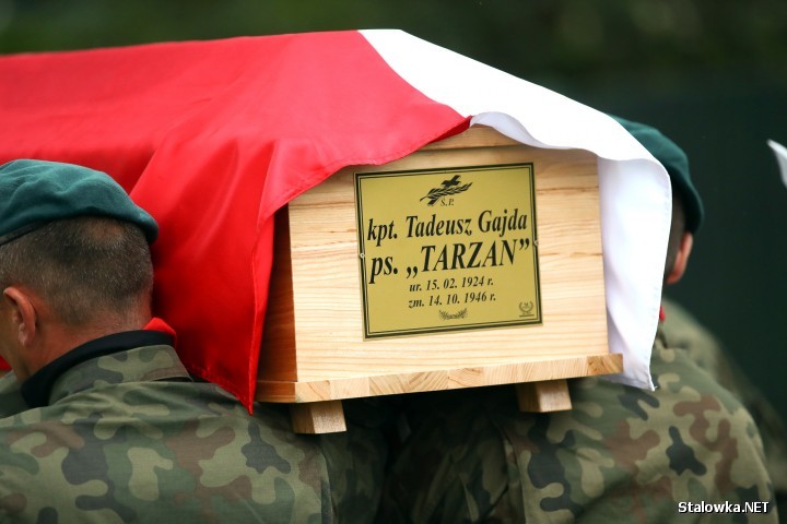 4 października 2019 roku trumna z prochami Tadeusza Gajdy została złożona w grobie na cmentarzu parafialnym w Rozwadowie.