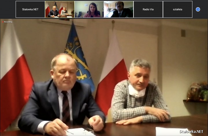 Videokonferencja w sprawie koronawirusa stalowowolskich służb powiatowych.
