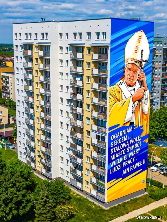Prezydent Stalowej Woli Lucjusz Nadbereżny poinformował na swoim profilu FB, że powstanie mural upamiętniający świętego Jana Pawła II. Na projekt ma zostać ogłoszony konkurs.