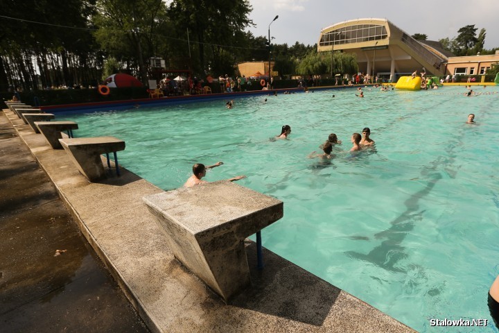Standardowo przy okazji lata i wypoczynku na świeżym powietrzu, powraca temat modernizacji basenów odkrytych.
