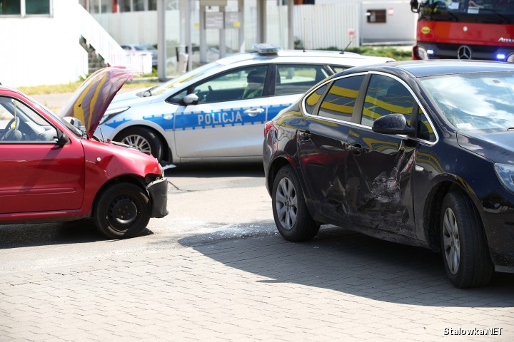 Jedna osoba została ranna w wypadku na ulicy Niezłomnych w Stalowej Woli.