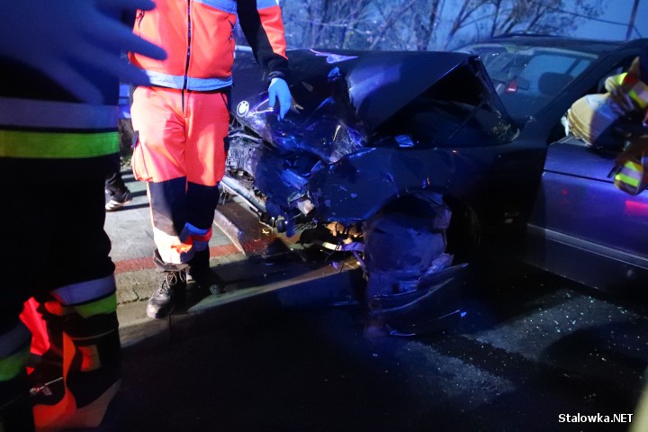 Do zderzenia dwóch pojazdów doszło na Drodze Wojewódzkiej nr 855 w miejscowości Musików (gmina Radomyśl nad Sanem). 