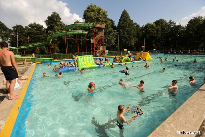 Od najbliższego piątku, 25 czerwca Miejski Ośrodek Sportu i Rekreacji w Stalowej Woli zaprasza na pływalnie odkryte zlokalizowane przy ulicy Hutniczej 15.