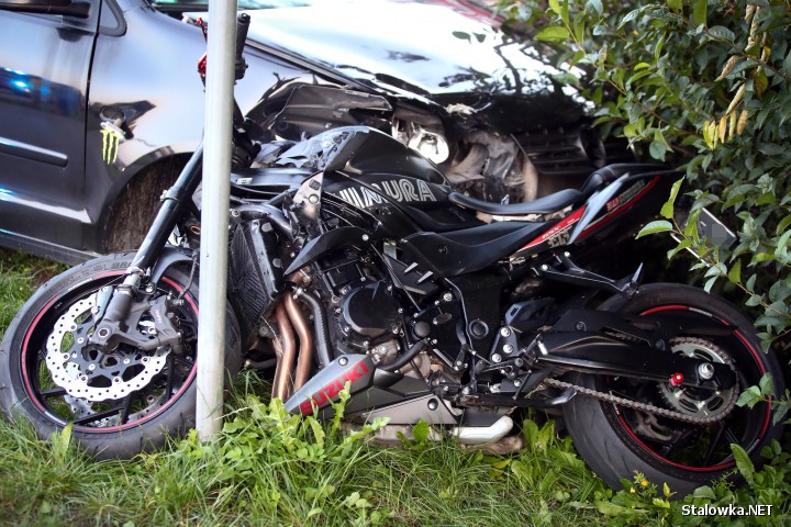 W miejscowości Kępie Zaleszańskie (gmina Zaleszany), doszło do wypadku drogowego z udziałem motocyklisty. 