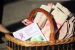 Różowy październik nazywany jest miesiącem świadomości raka piersi, to właśnie z tej okazji europosłanka Elżbieta Łukacijewska (Platforma Obywatelska) wraz z radnymi miejskimi ze Stalowowolskiego Porozumienia Samorządowego, zorganizowała akcję promującą profilaktykę.
